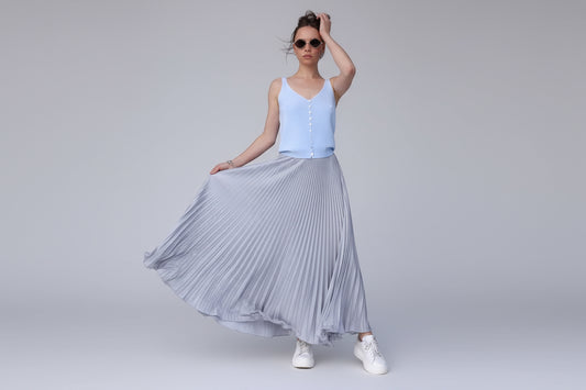 Langt plissert skjørt