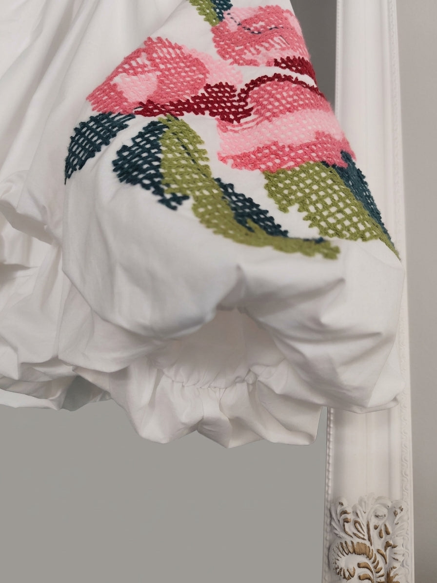 Oversized Bomullsskjorte med Ballongfald og Rosebroderi