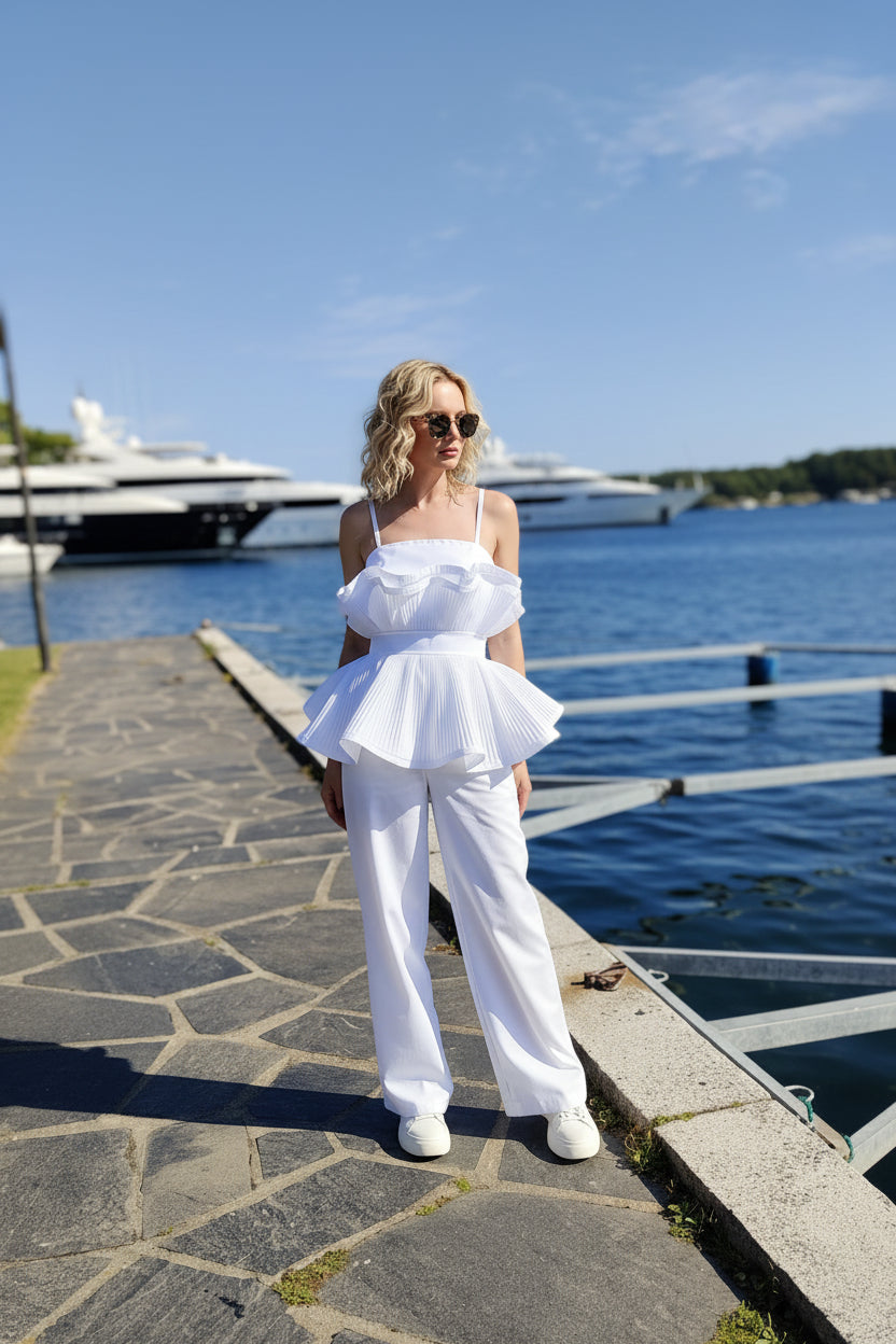 Elegant Jumpsuit med Peplum og Vide Ben — Hvit