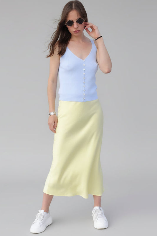 Midiskjørt, enkelt, utsvingt med medium midje