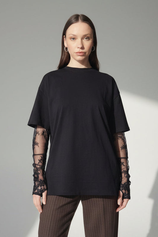Oversize  longsleeve med guipure-ermer