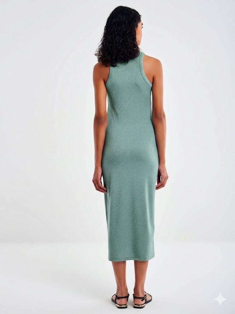 Ribbestrikket Halterneck-kjole med Lurex