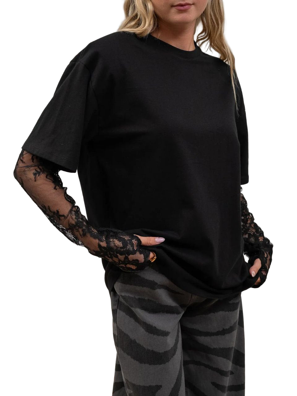 Oversize  longsleeve med guipure-ermer