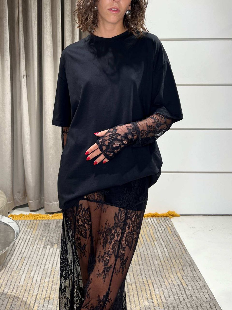 Oversize  longsleeve med guipure-ermer