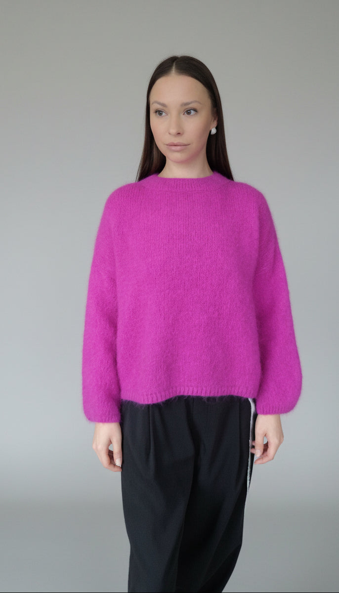 Genser med brede og voluminøse ermer fr