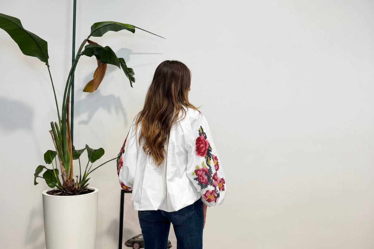 Oversized Bomullsskjorte med Ballongfald og Rosebroderi