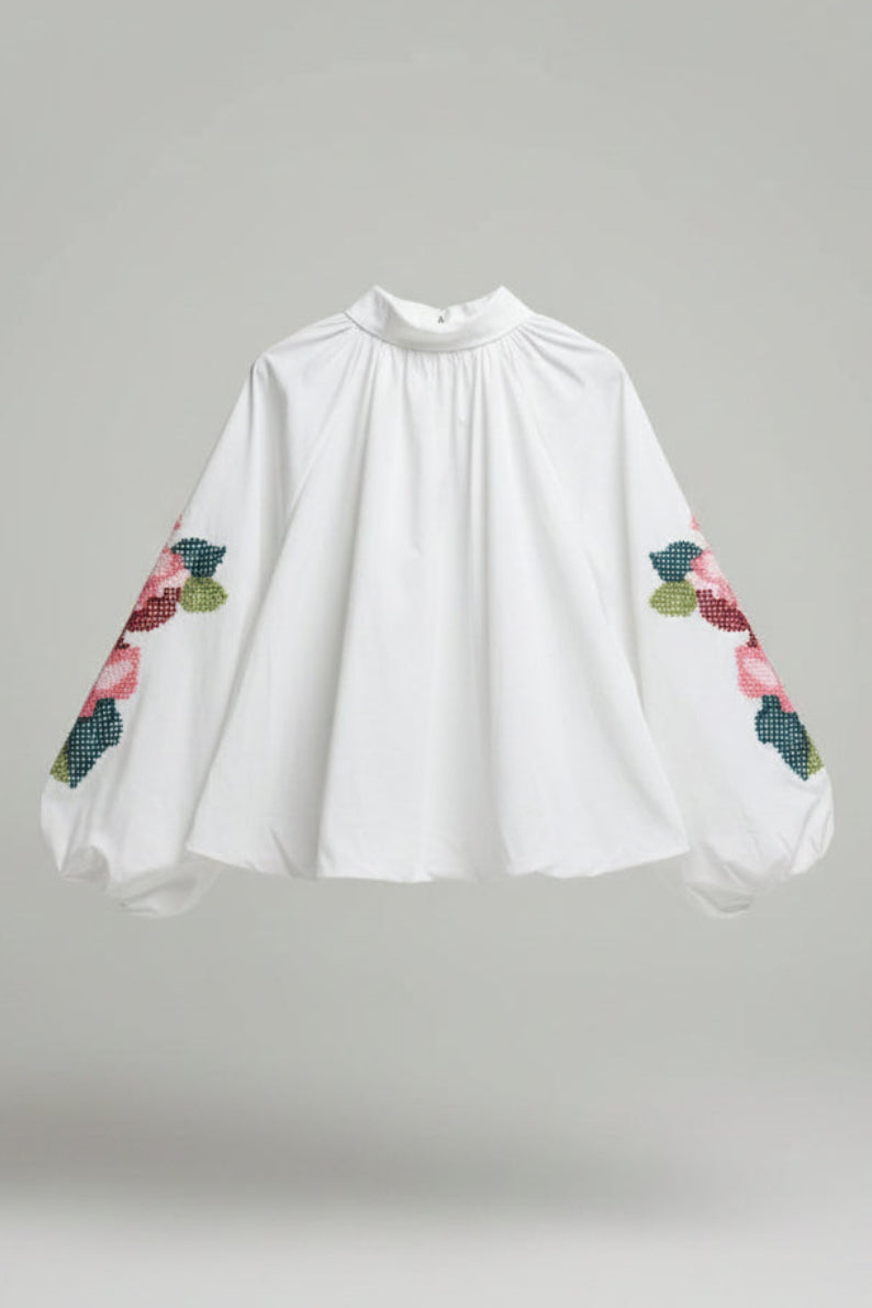 Oversized Bomullsskjorte med Ballongfald og Rosebroderi